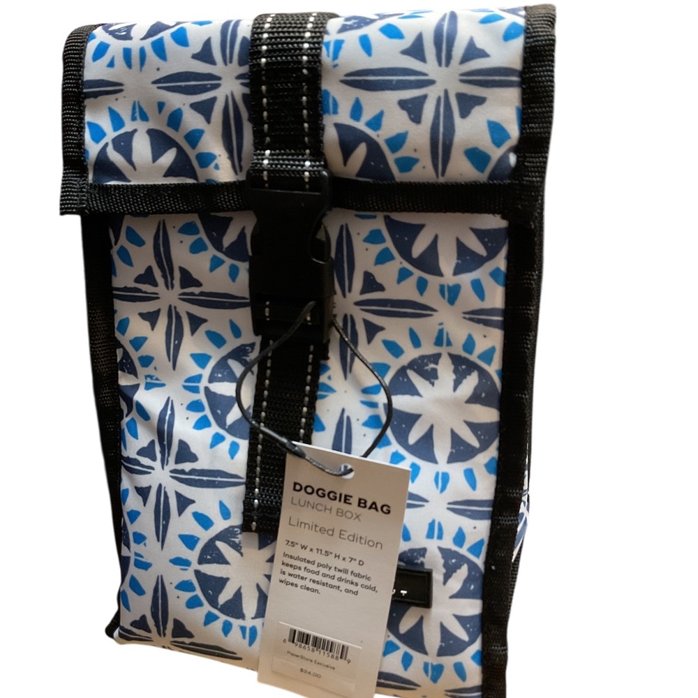 Scout Doggie Bag Lunch Box with Blue and Black Design NWT